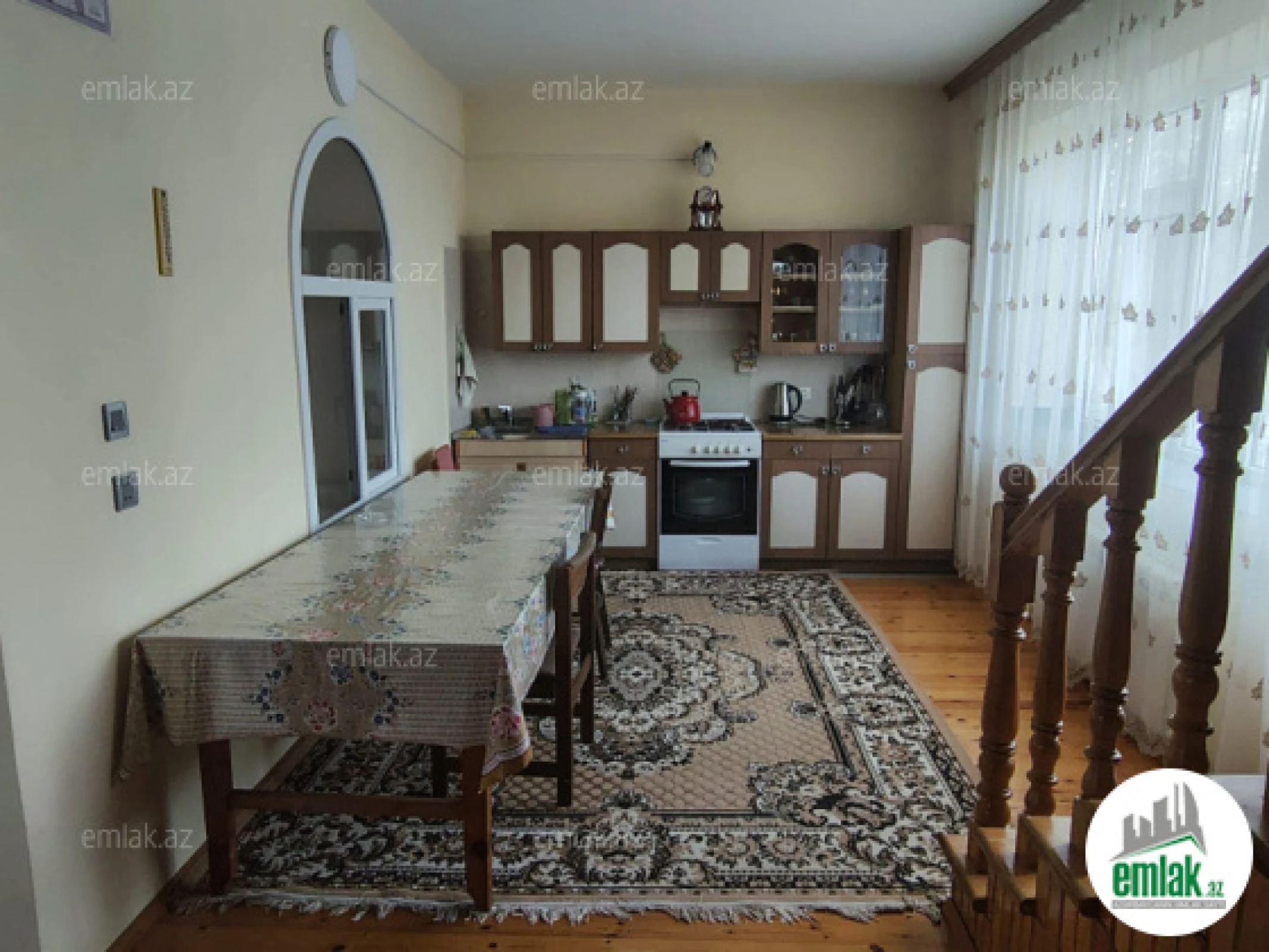 Satılır 7 otaqlı həyət evi 350 m²