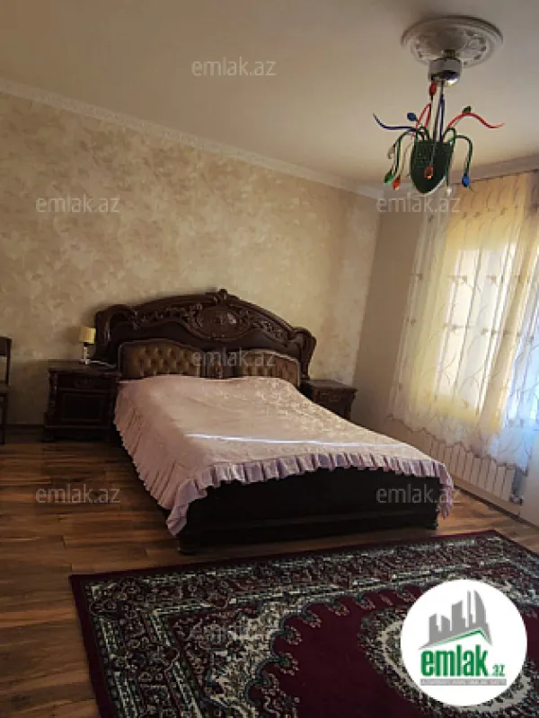 Satılır 7 otaqlı həyət evi 350 m²