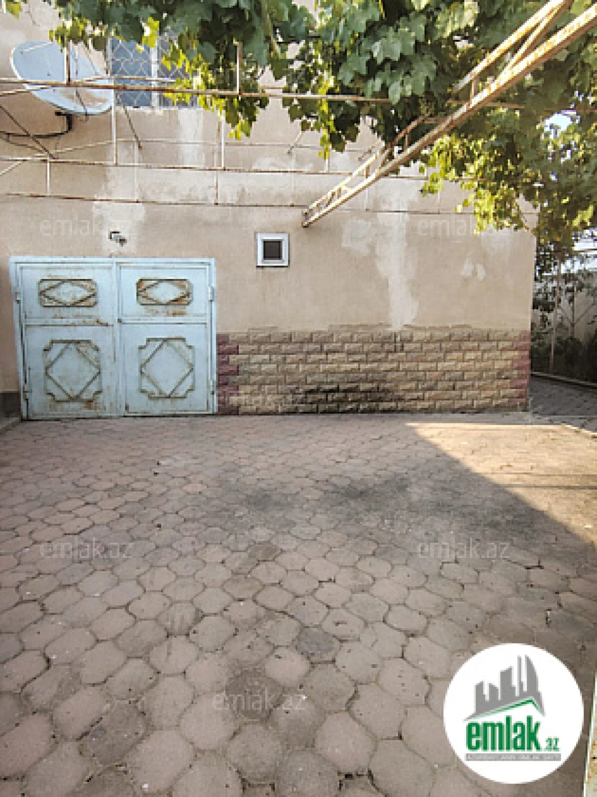 Satılır 7 otaqlı həyət evi 350 m²