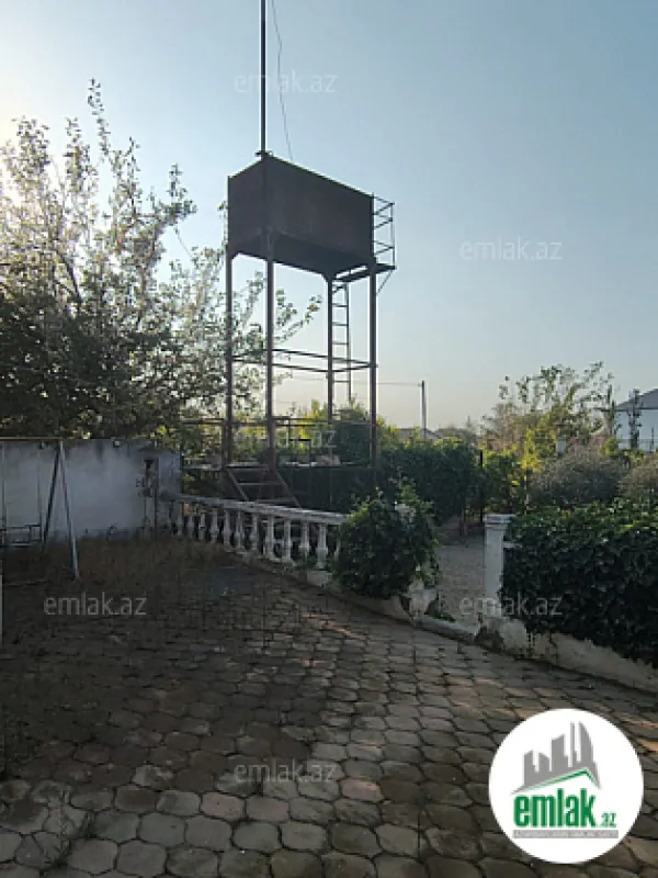 Satılır 7 otaqlı həyət evi 350 m²