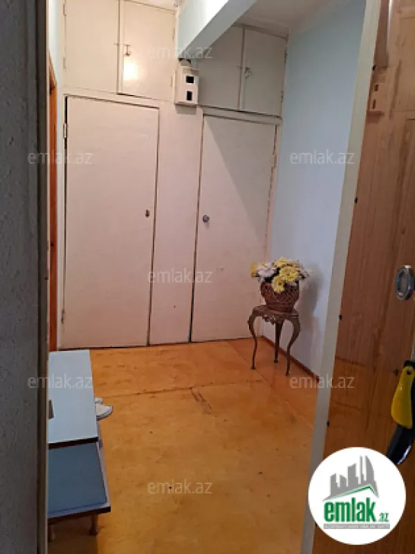 Satılır 2 otaqlı köhnə tikili 60 m²