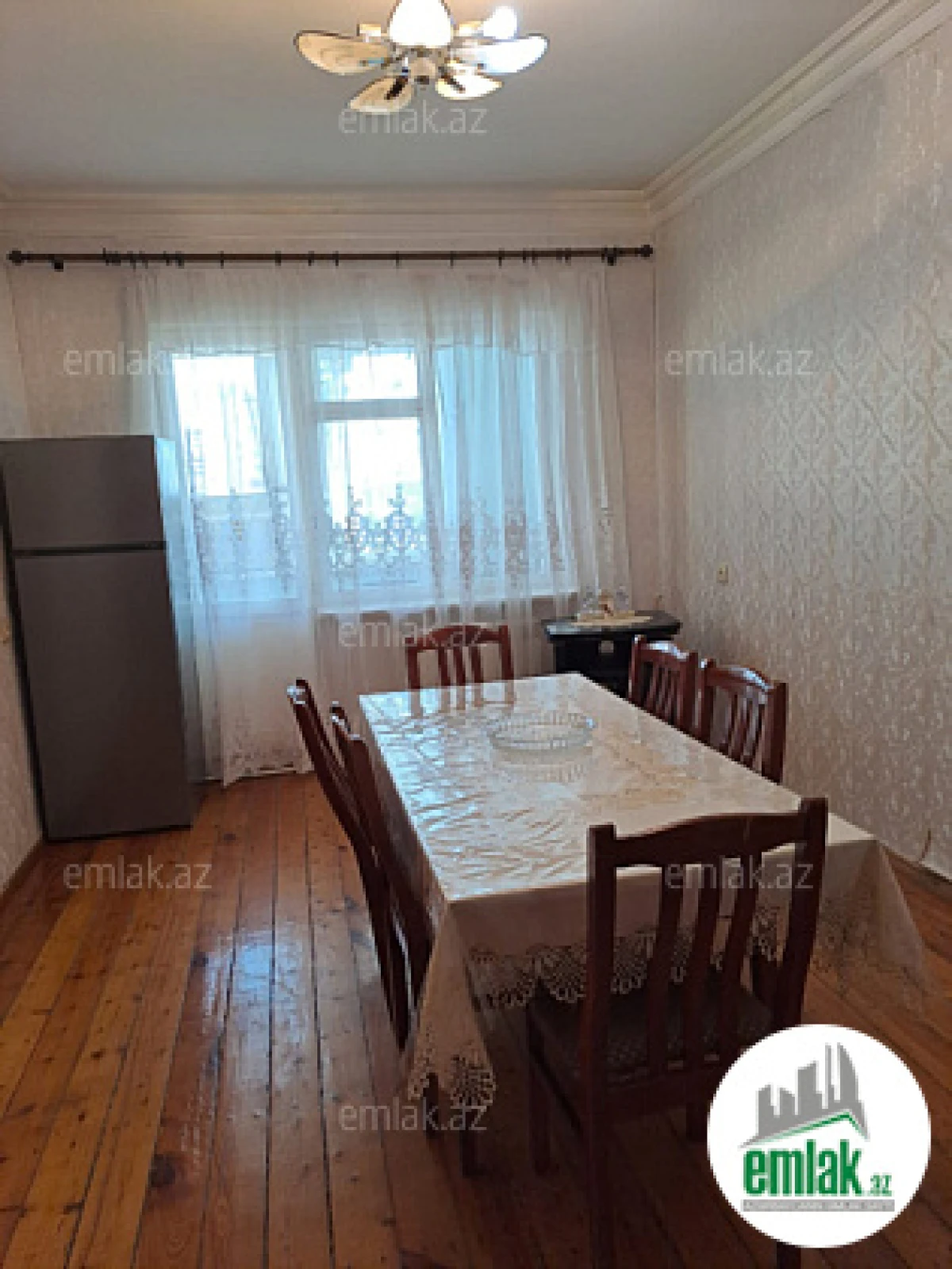 Satılır 2 otaqlı köhnə tikili 60 m²