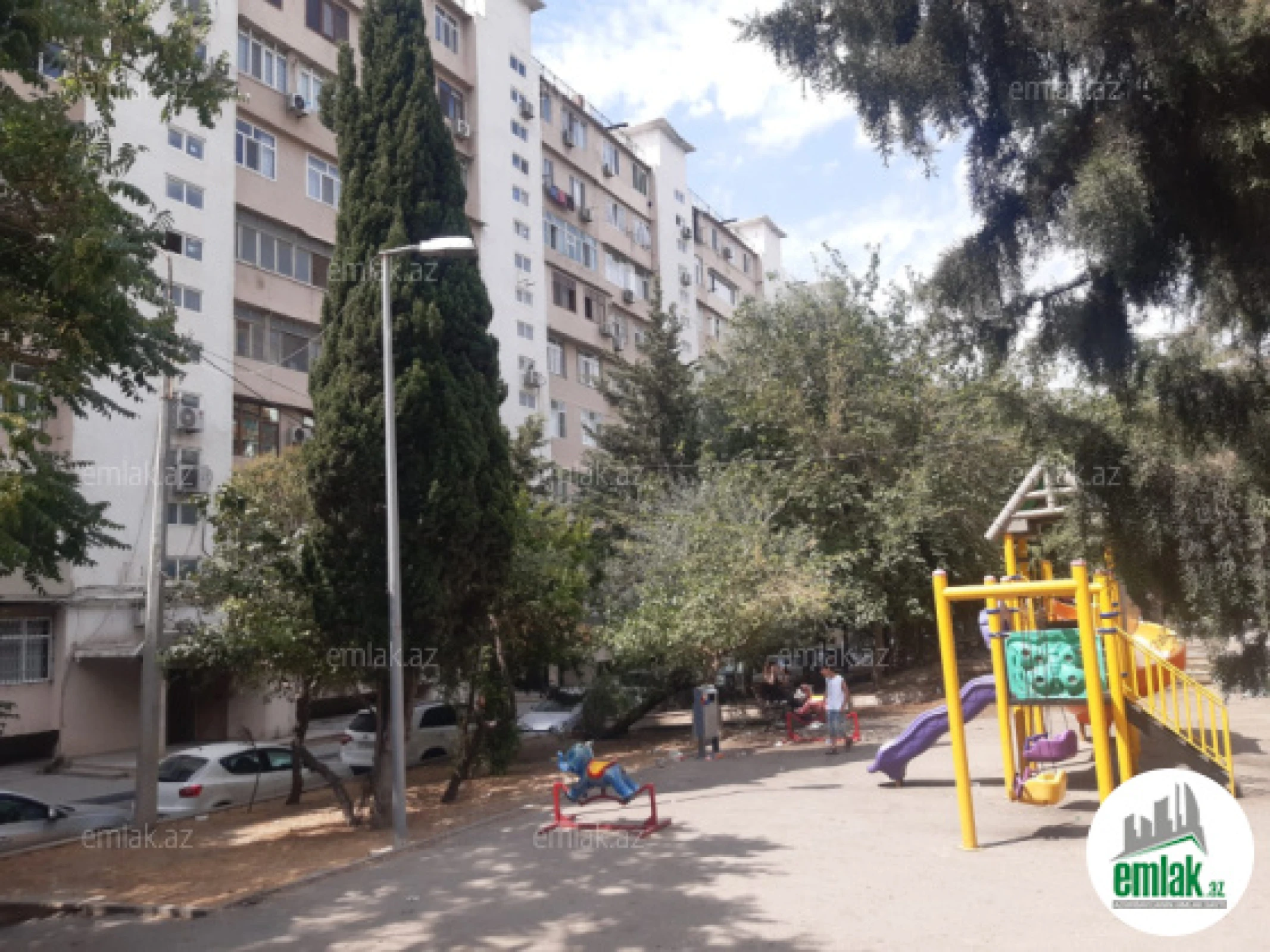 Satılır 2 otaqlı köhnə tikili 60 m²