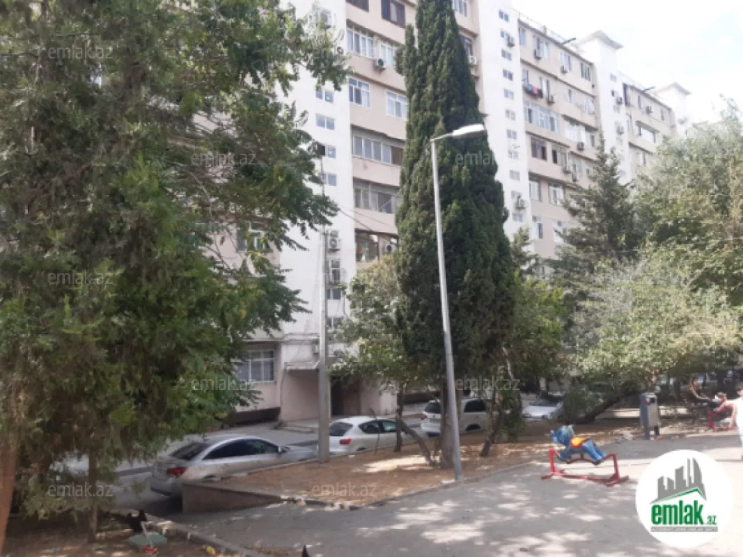 Satılır 2 otaqlı köhnə tikili 60 m²