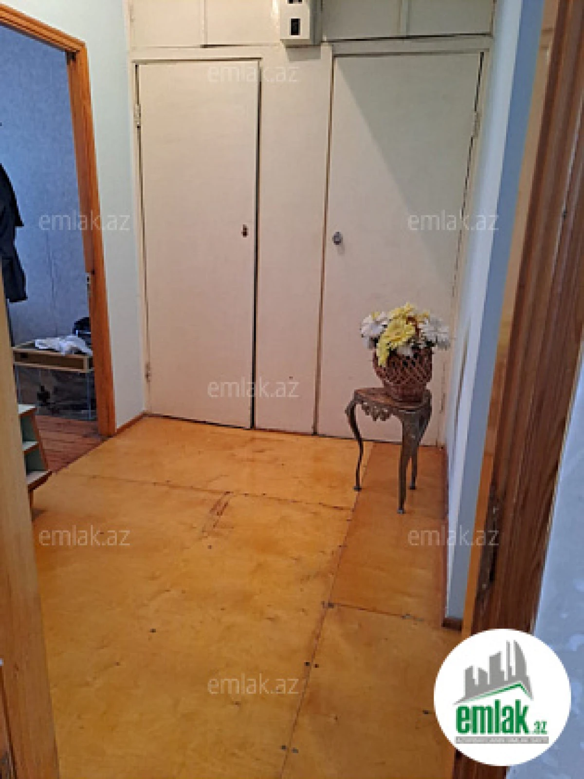 Satılır 2 otaqlı köhnə tikili 60 m²