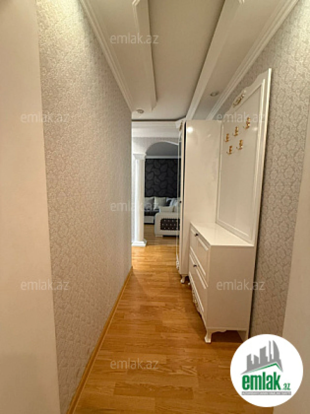 Satılır 2 otaqlı köhnə tikili 55 m²