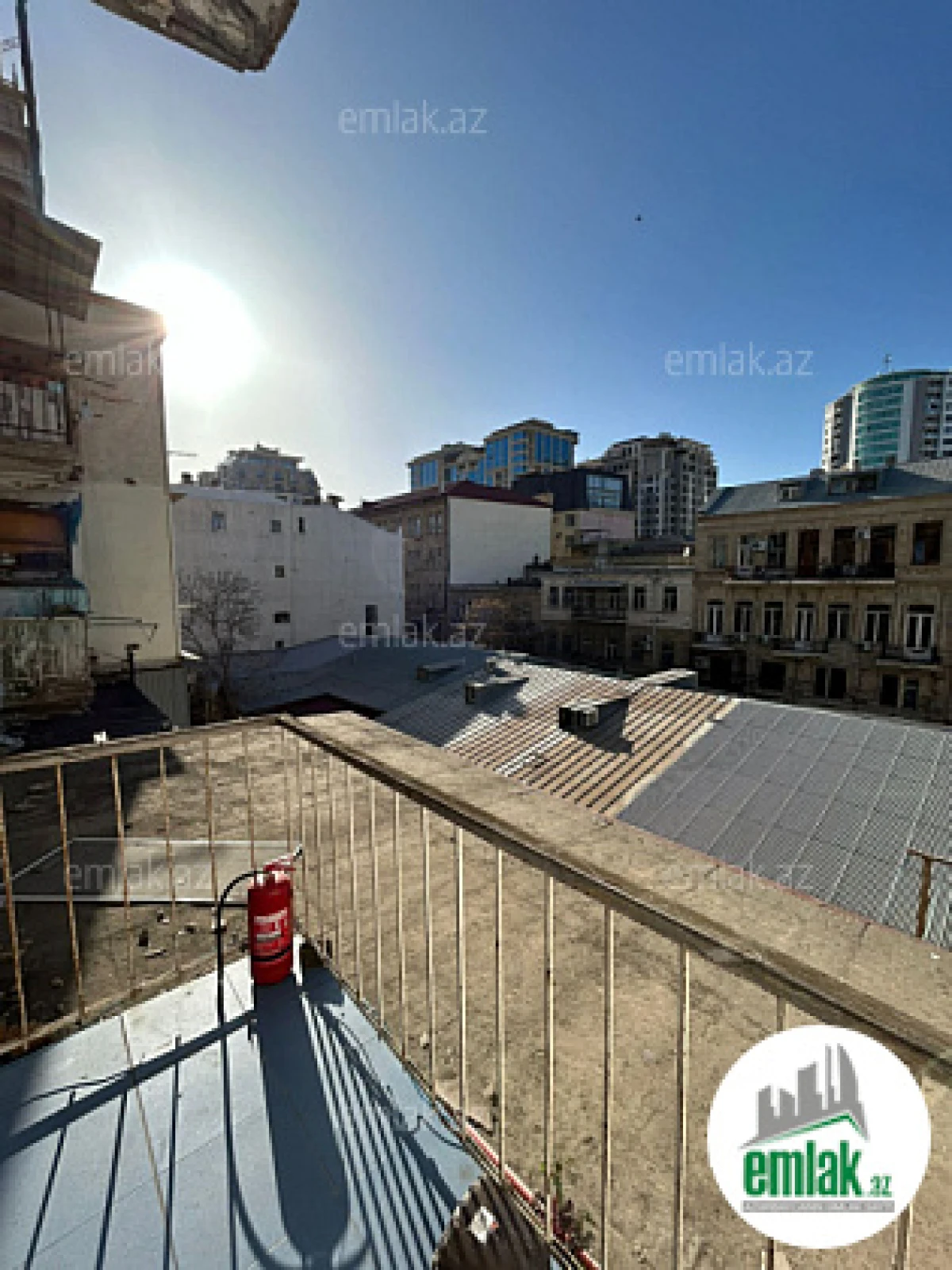 Satılır 3 otaqlı köhnə tikili 75 m²