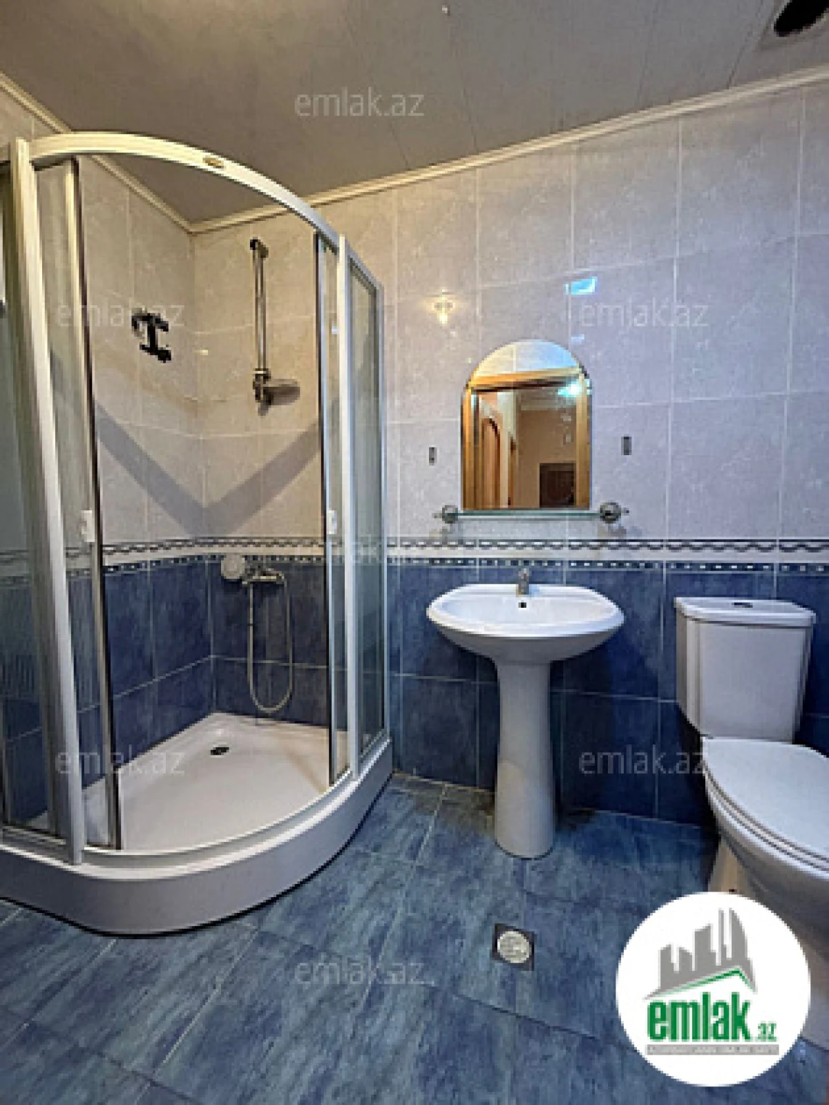 Satılır 3 otaqlı köhnə tikili 75 m²