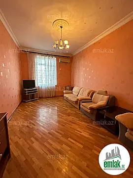 Satılır 3 otaqlı köhnə tikili 75 m²