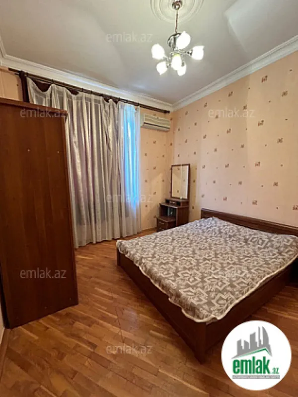 Satılır 3 otaqlı köhnə tikili 75 m²