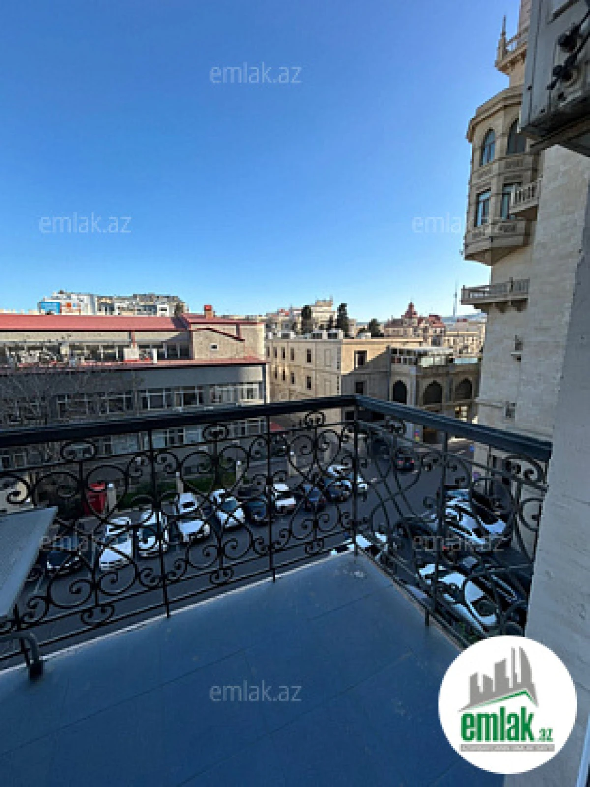 Satılır 3 otaqlı köhnə tikili 75 m²