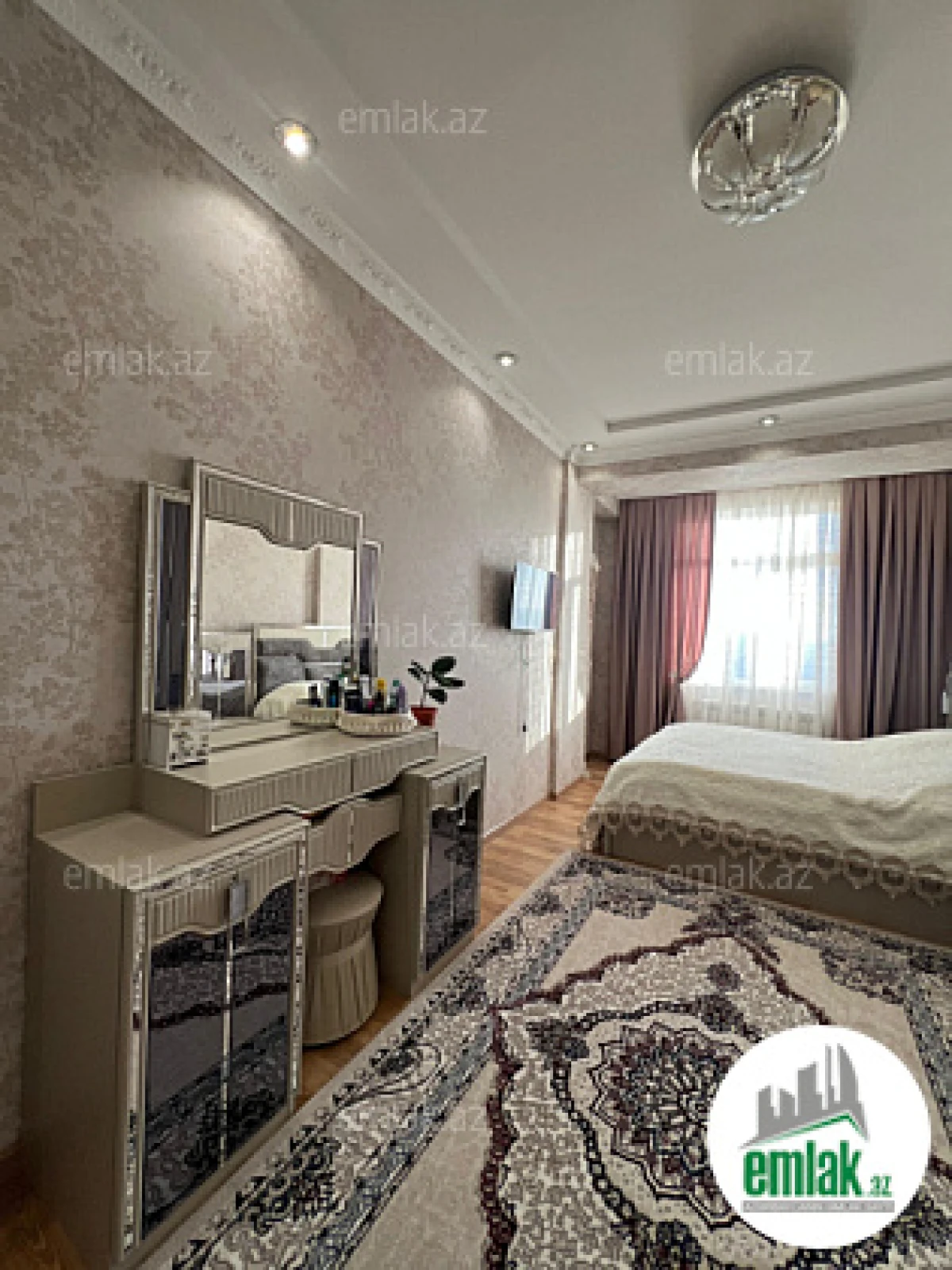 Satılır 2 otaqlı yeni tikili 65 m²