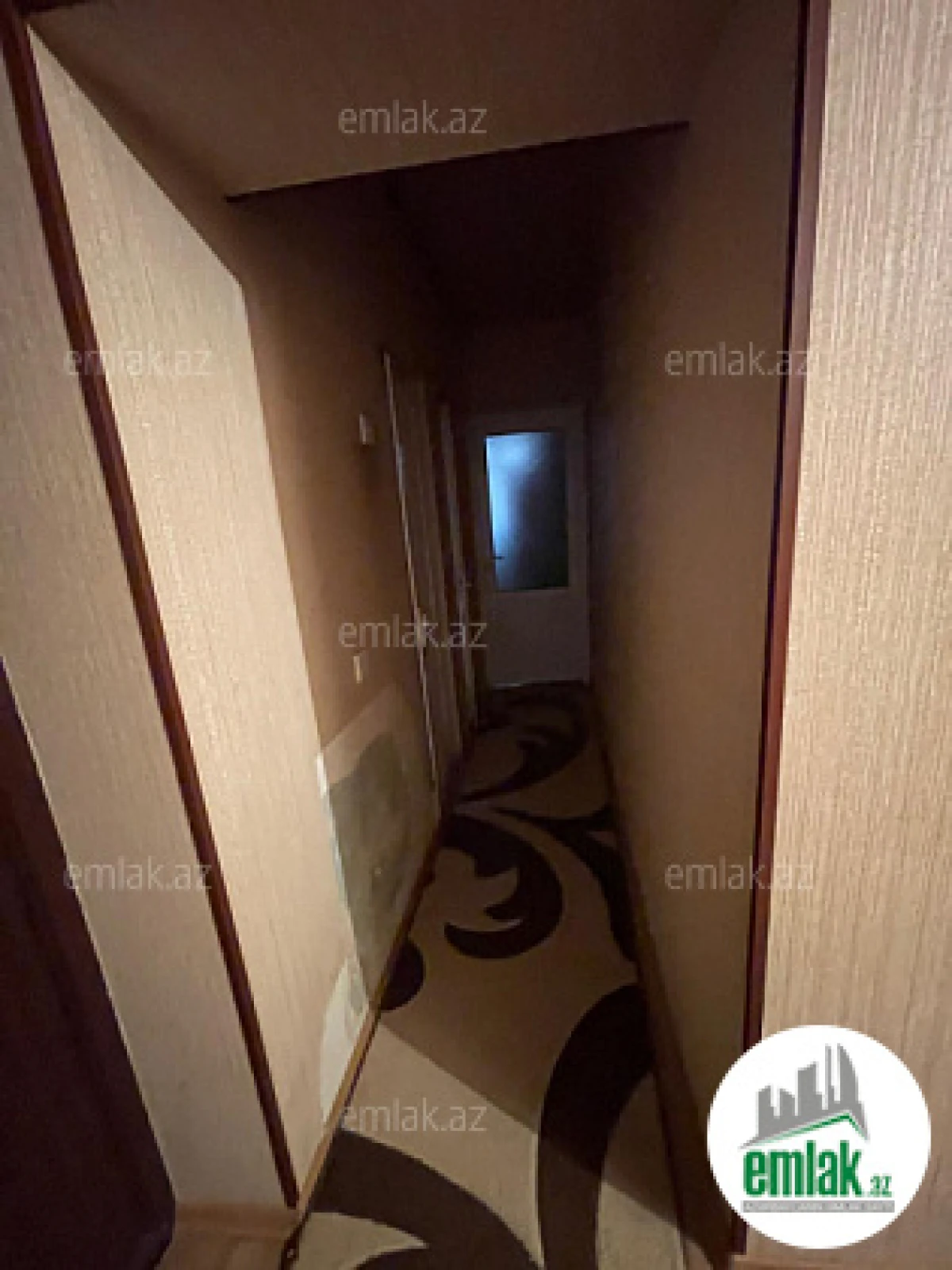 Satılır 4 otaqlı köhnə tikili 105 m²