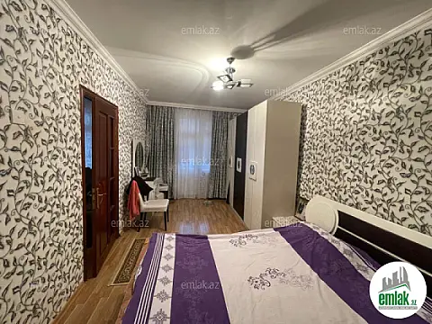 Satılır 4 otaqlı köhnə tikili 105 m²