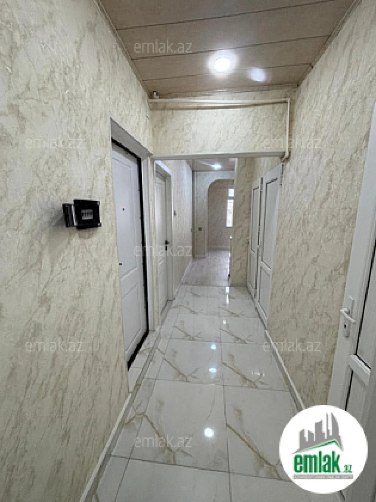 Satılır 2 otaqlı köhnə tikili 55 m²
