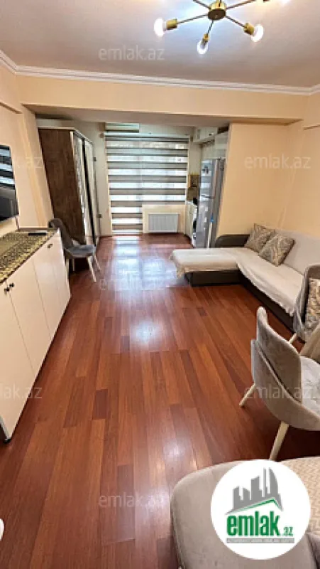 Satılır 1 otaqlı köhnə tikili 36 m²