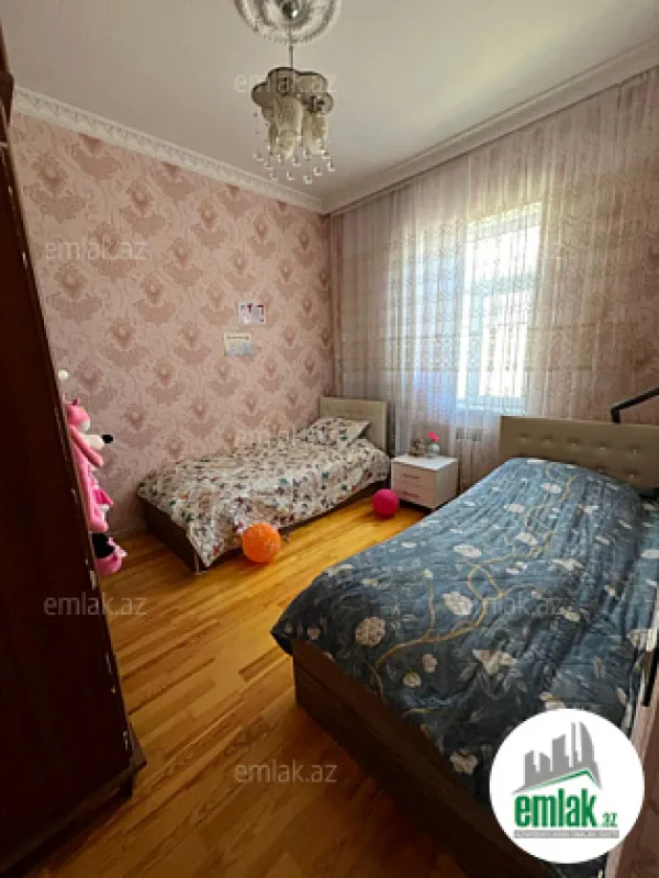 Satılır 4 otaqlı həyət evi 140 m²