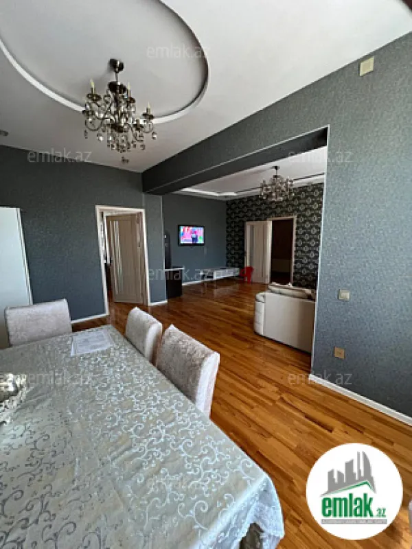 Satılır 4 otaqlı həyət evi 140 m²