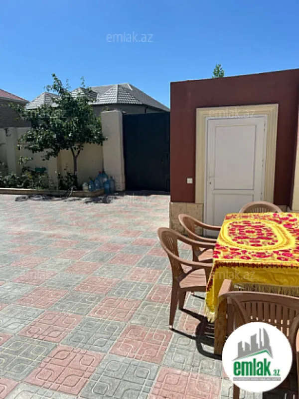 Satılır 4 otaqlı həyət evi 140 m²