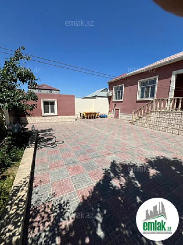 Satılır 4 otaqlı həyət evi 140 m²