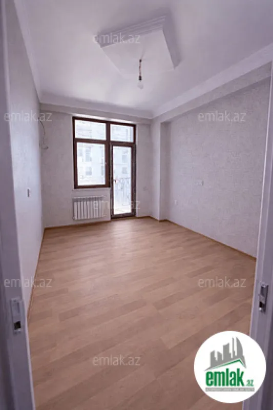 Satılır 3 otaqlı yeni tikili 130 m²