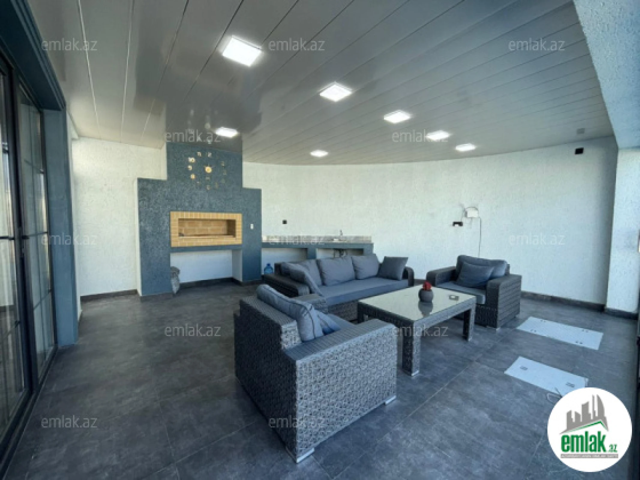 Satılır 4 otaqlı mənzil 150 m²