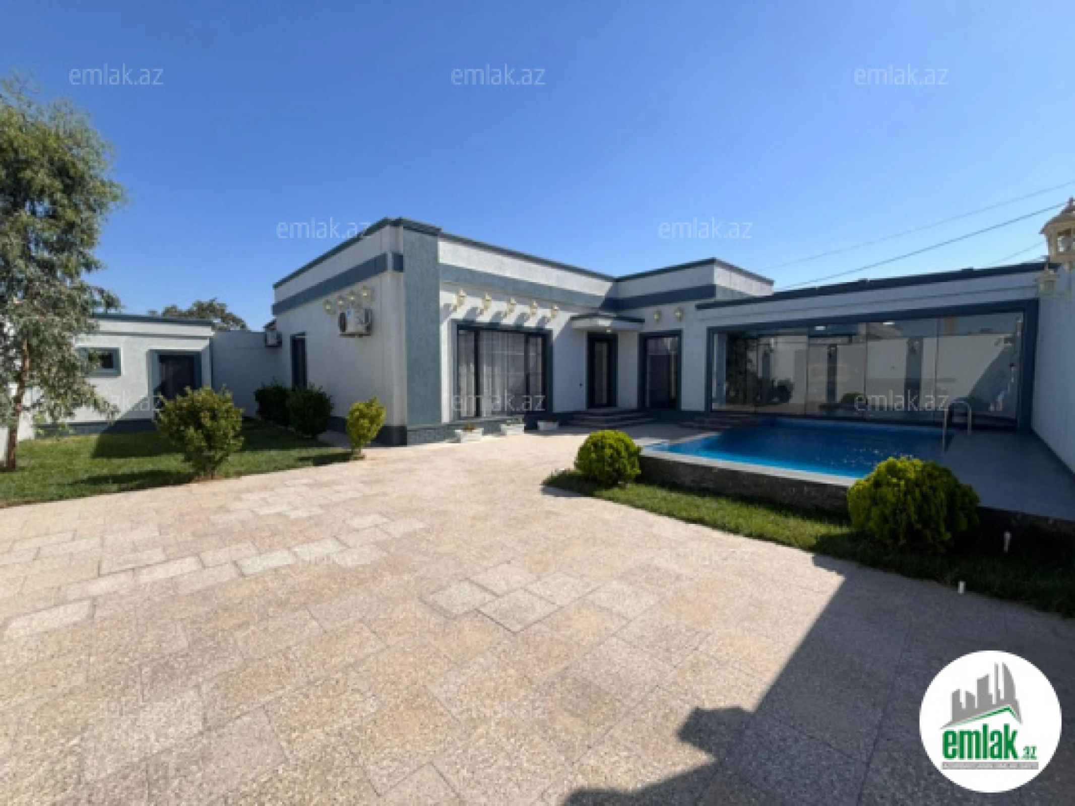 Satılır 4 otaqlı mənzil 150 m²