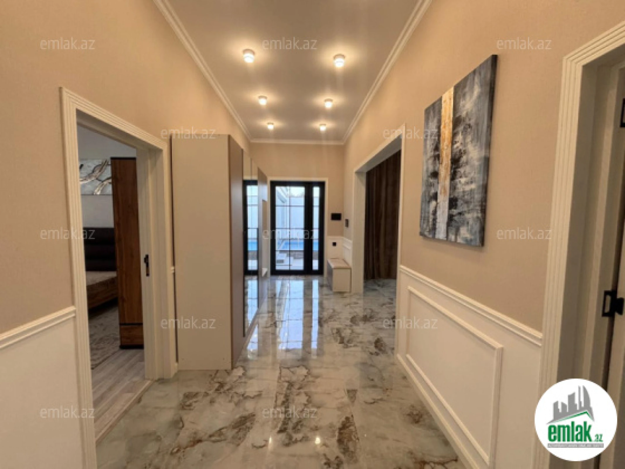 Satılır 4 otaqlı mənzil 150 m²