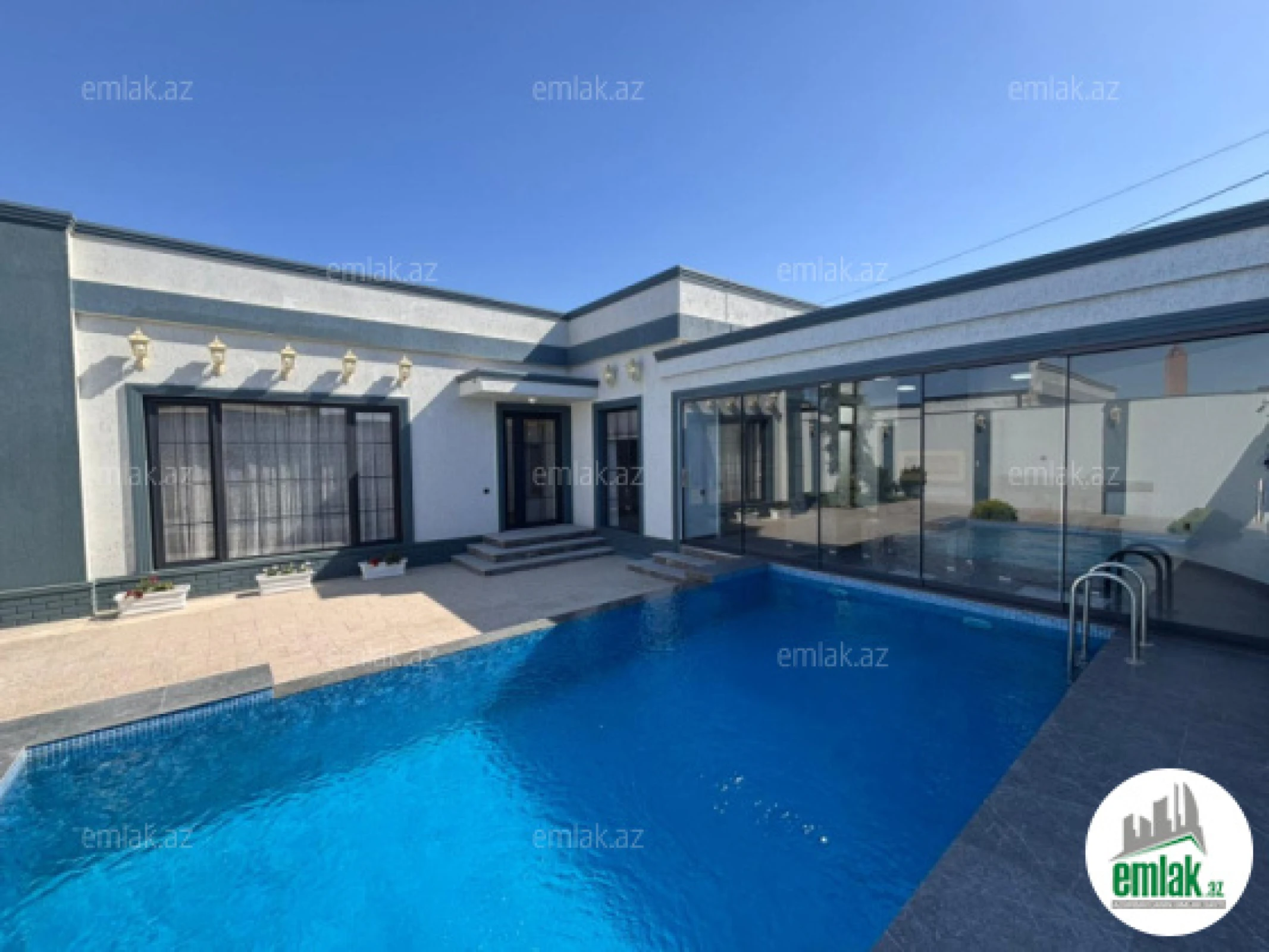 Satılır 4 otaqlı mənzil 150 m²