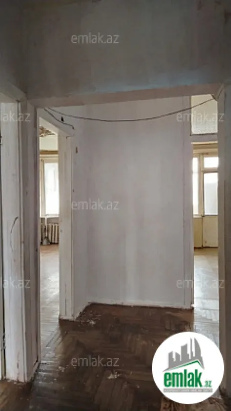 Satılır 3 otaqlı köhnə tikili 85 m²