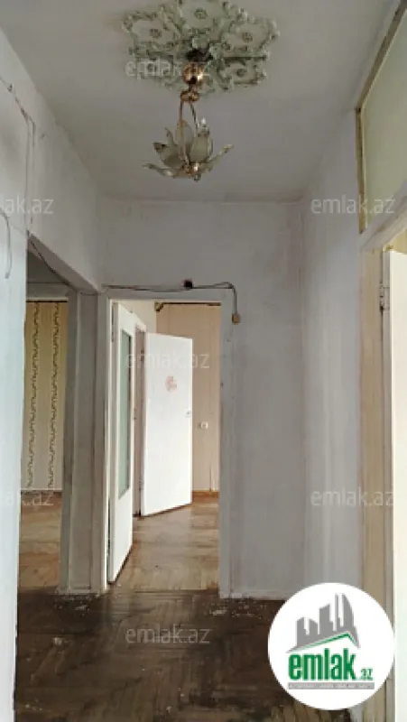 Satılır 3 otaqlı köhnə tikili 85 m²