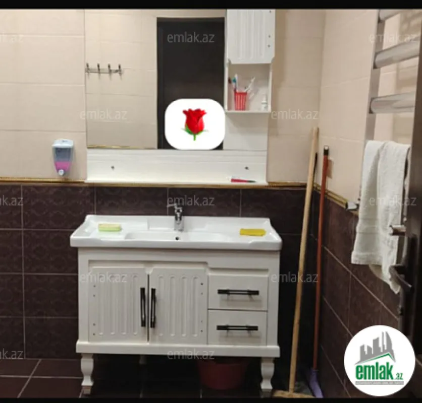 Satılır 6 otaqlı həyət evi 195.2 m²