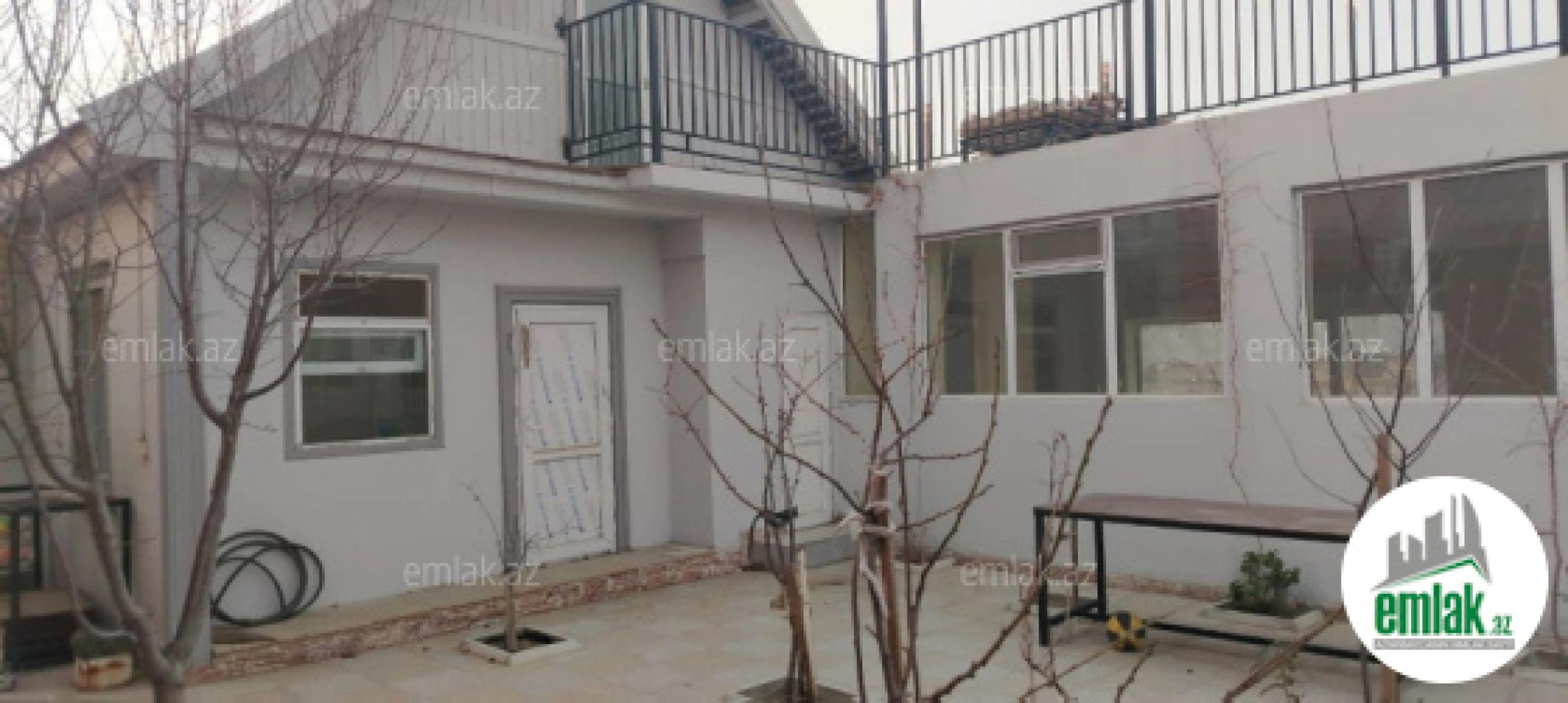 Satılır 6 otaqlı həyət evi 195.2 m²