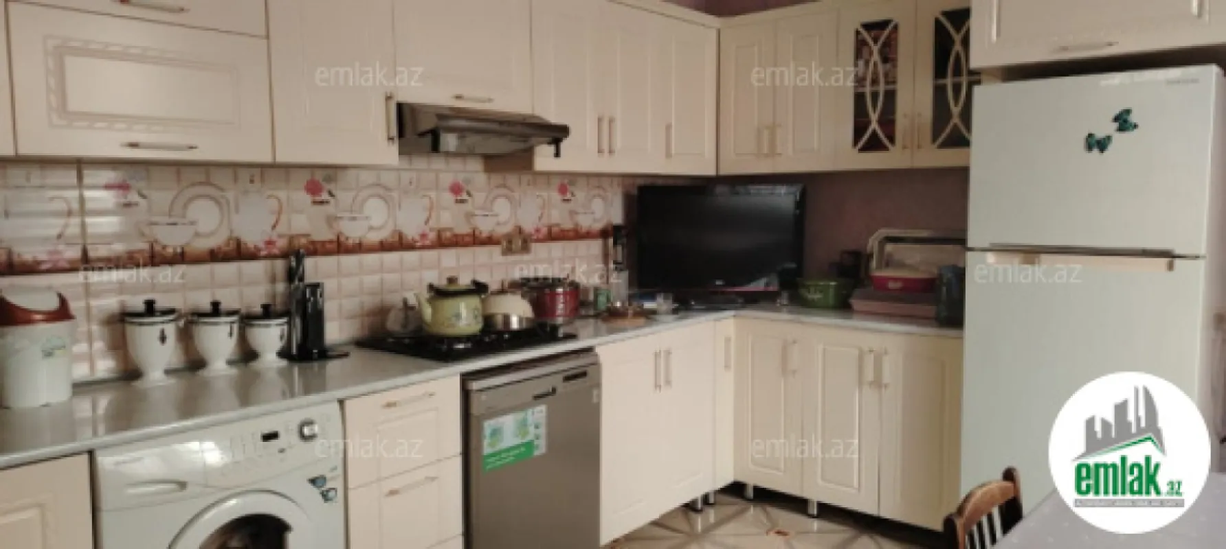 Satılır 6 otaqlı həyət evi 195.2 m²