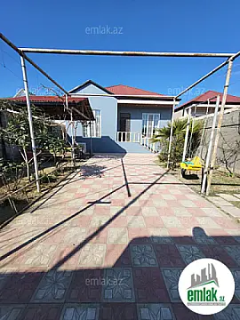 Satılır 3 otaqlı həyət evi 100 m²
