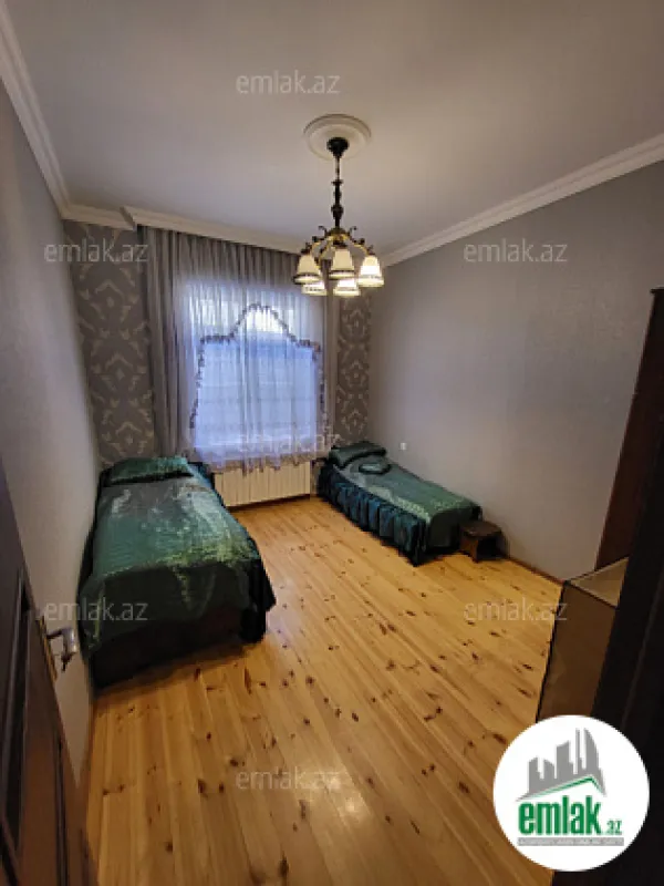 Satılır 3 otaqlı həyət evi 100 m²