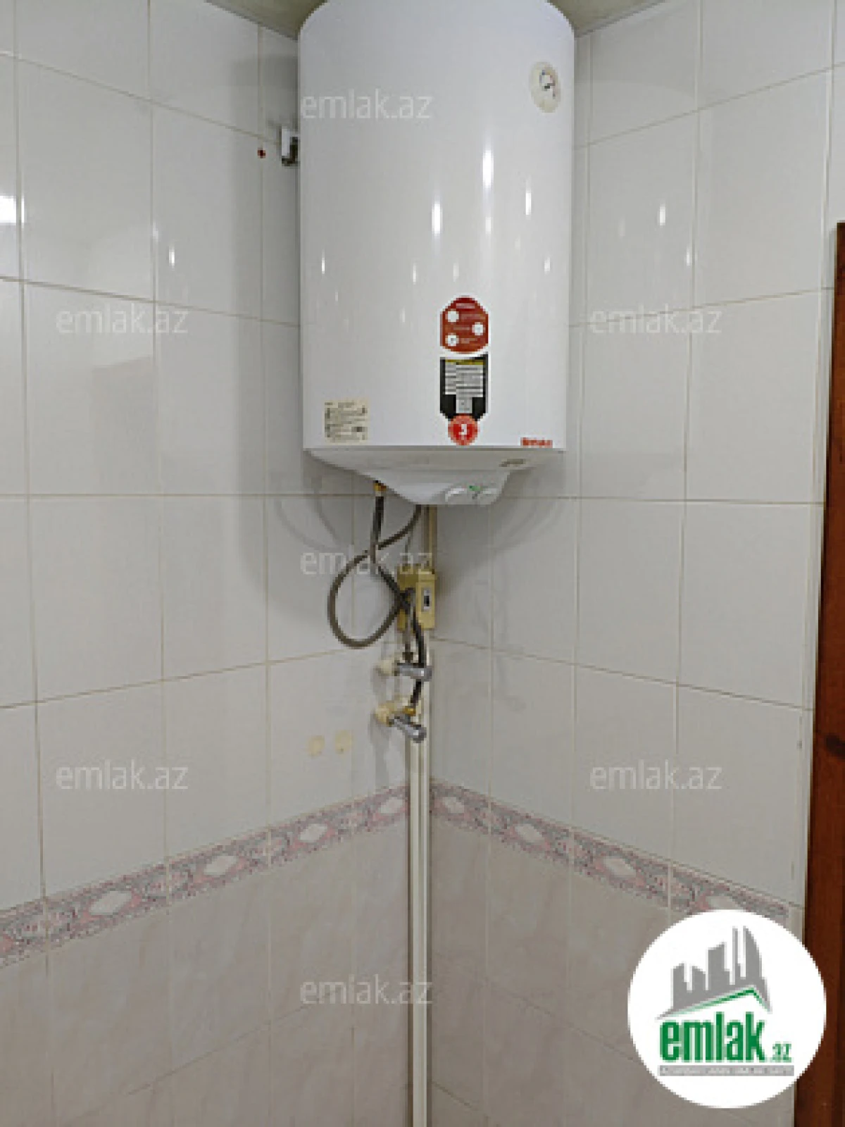 Satılır 2 otaqlı köhnə tikili 54 m²