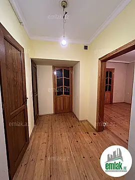 Satılır 2 otaqlı köhnə tikili 45 m²