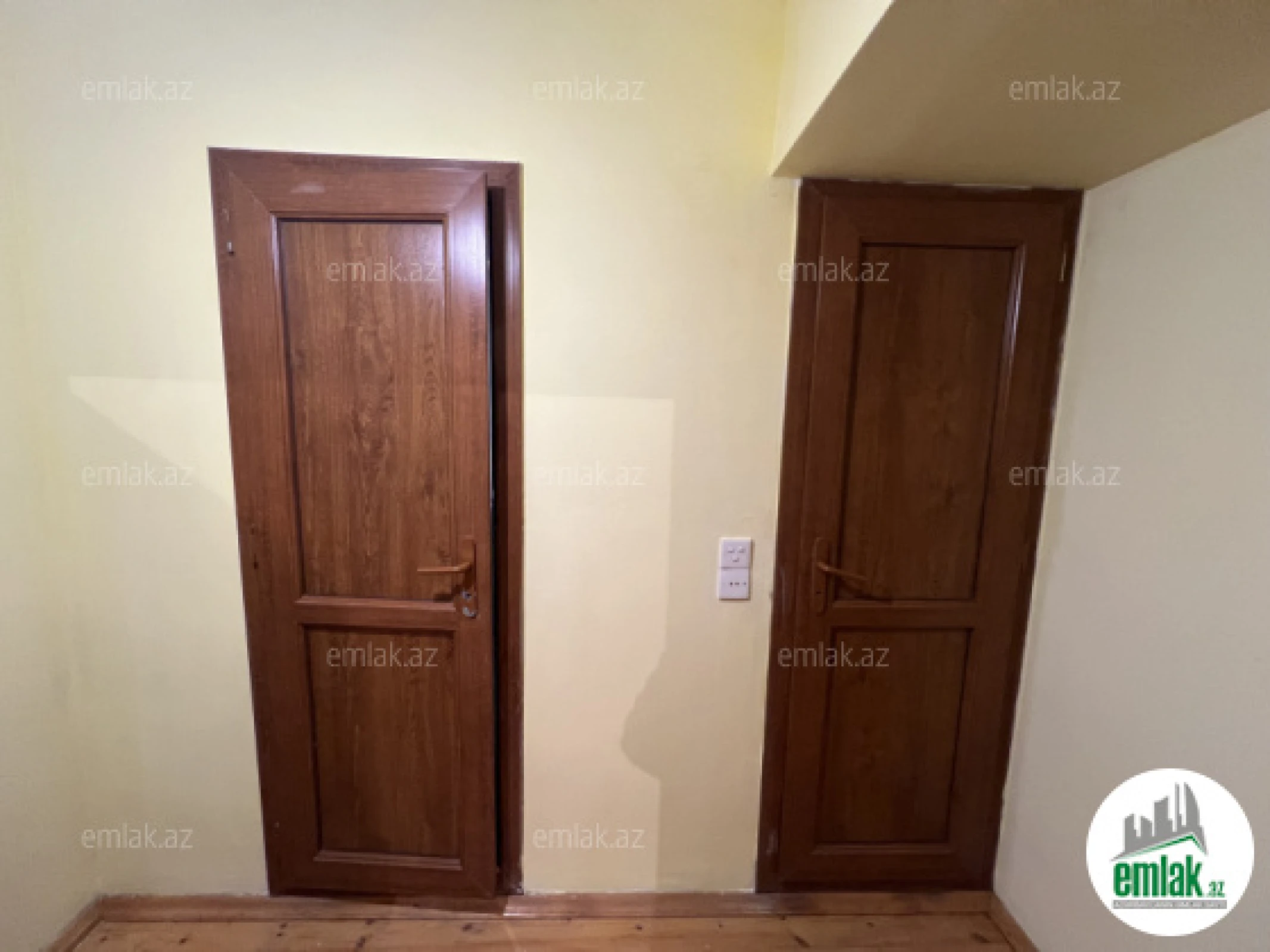 Satılır 2 otaqlı köhnə tikili 45 m²