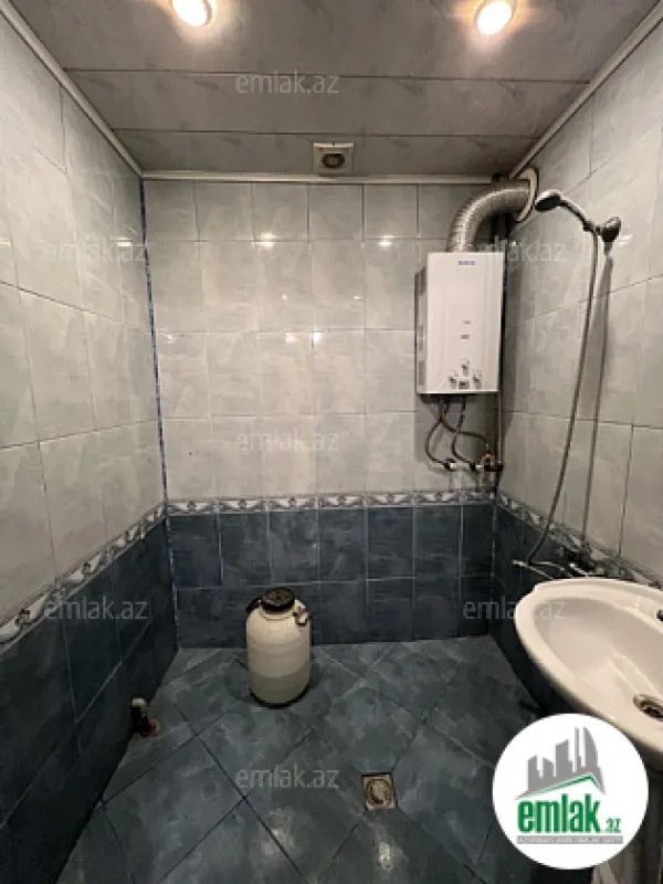 Satılır 2 otaqlı köhnə tikili 45 m²