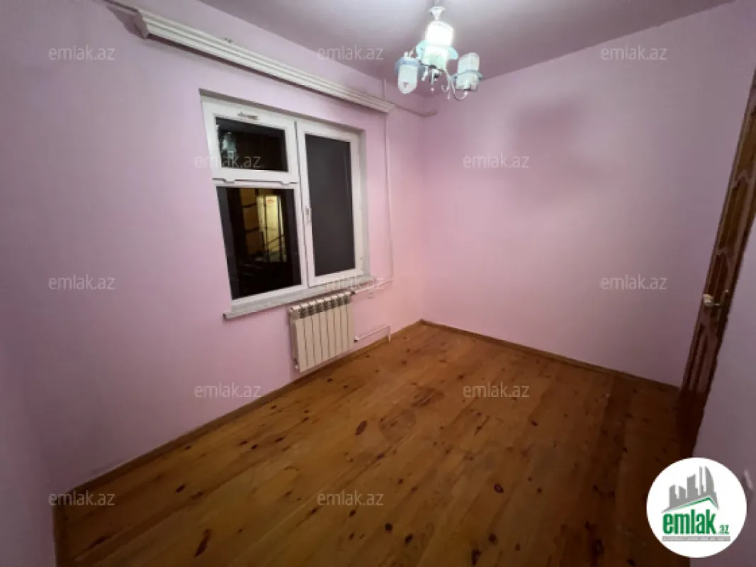Satılır 2 otaqlı köhnə tikili 45 m²
