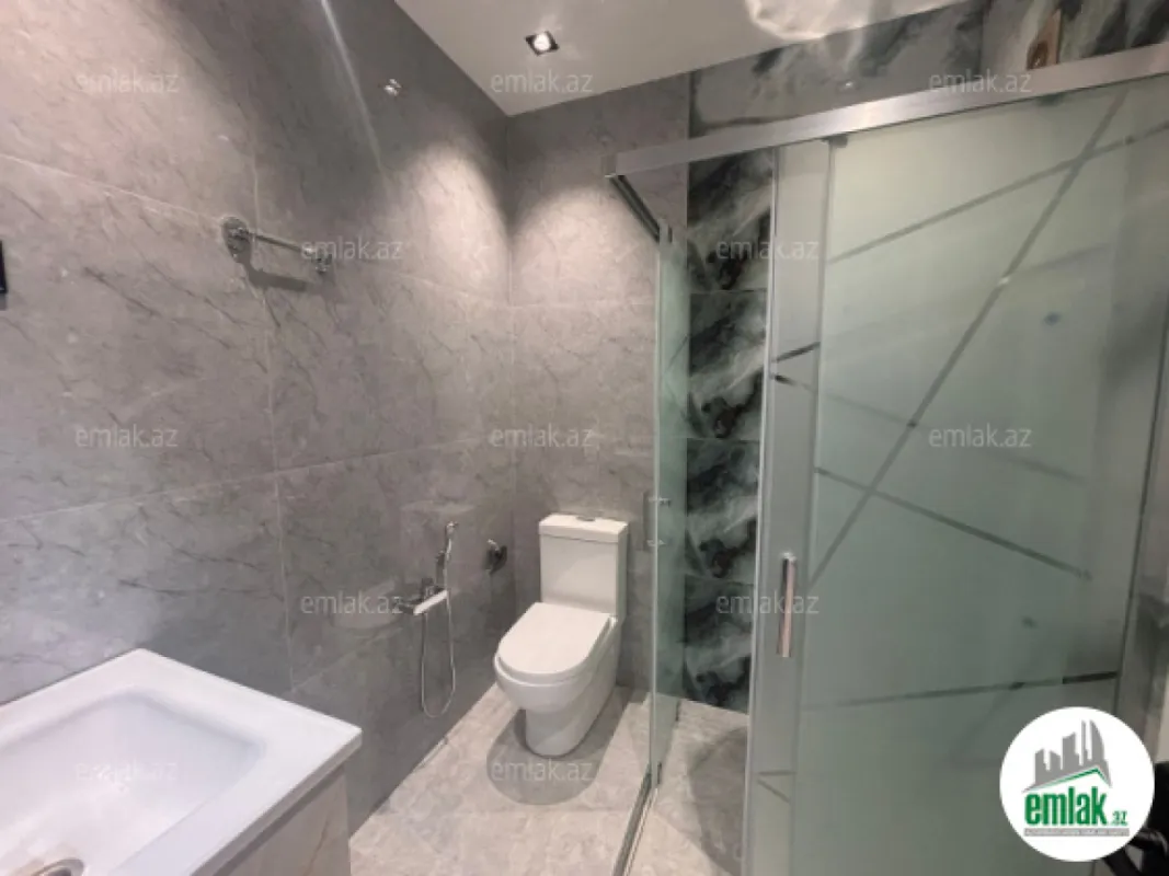 Satılır 4 otaqlı mənzil 160 m²