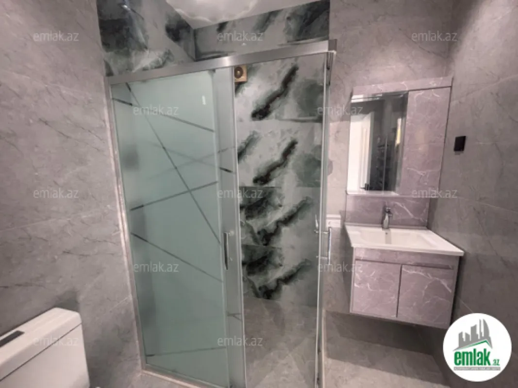 Satılır 4 otaqlı mənzil 160 m²