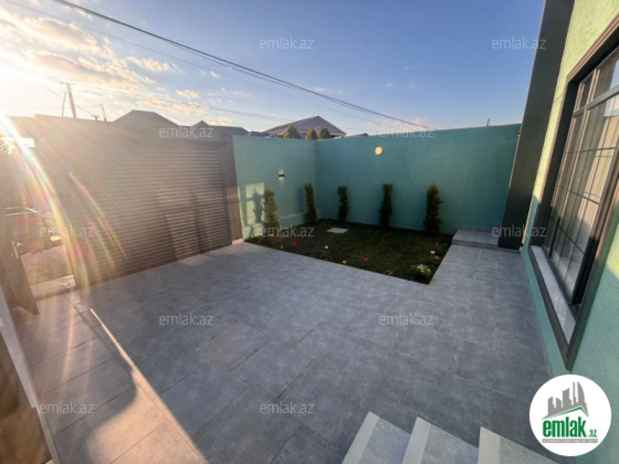 Satılır 4 otaqlı mənzil 160 m²