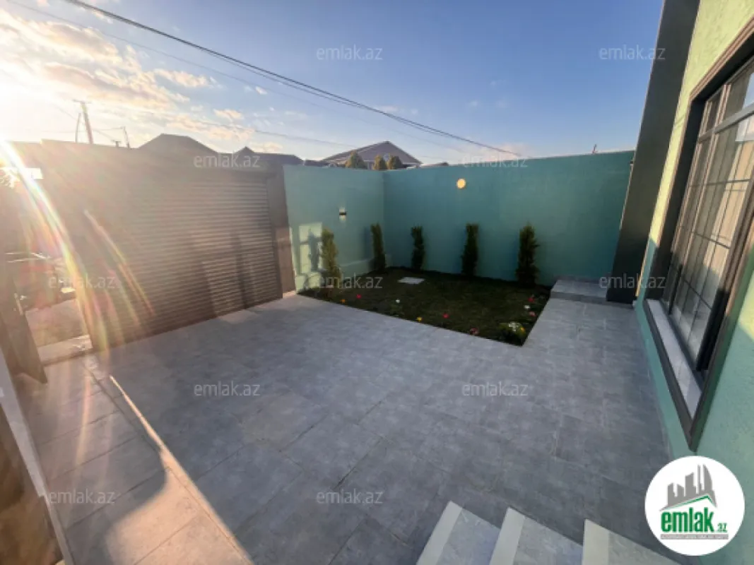 Satılır 4 otaqlı mənzil 160 m²
