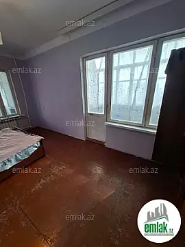 Satılır 3 otaqlı köhnə tikili 80 m²
