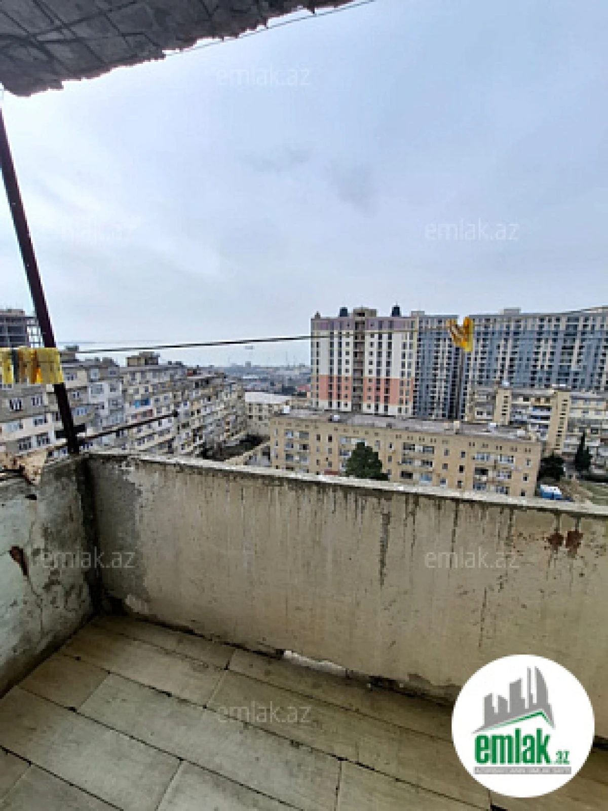 Satılır 3 otaqlı köhnə tikili 80 m²