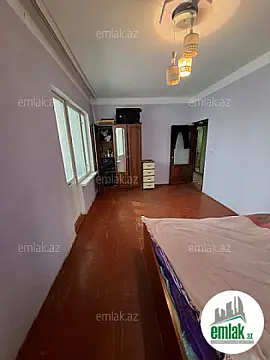 Satılır 3 otaqlı köhnə tikili 80 m²