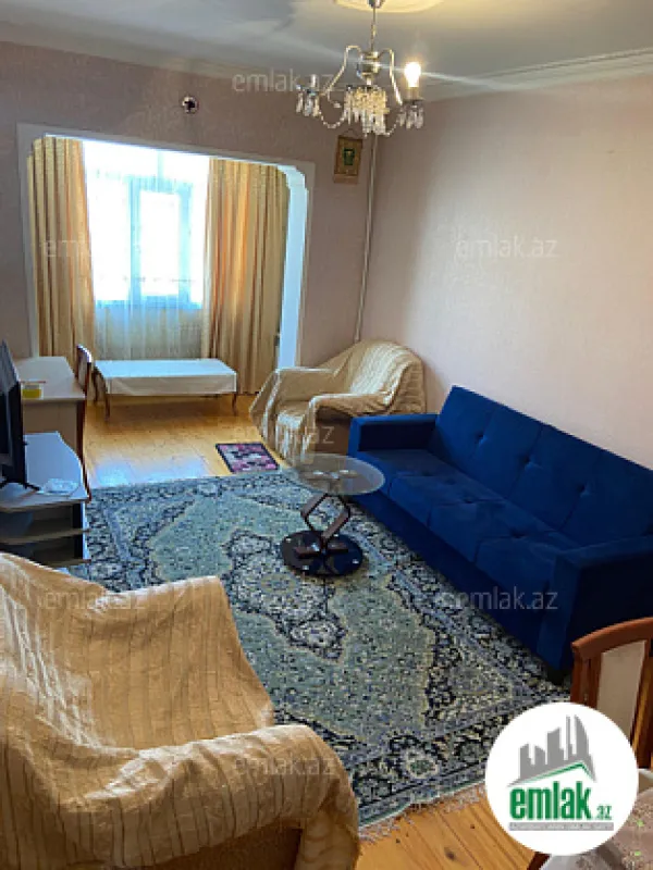 Satılır 3 otaqlı köhnə tikili 80 m²