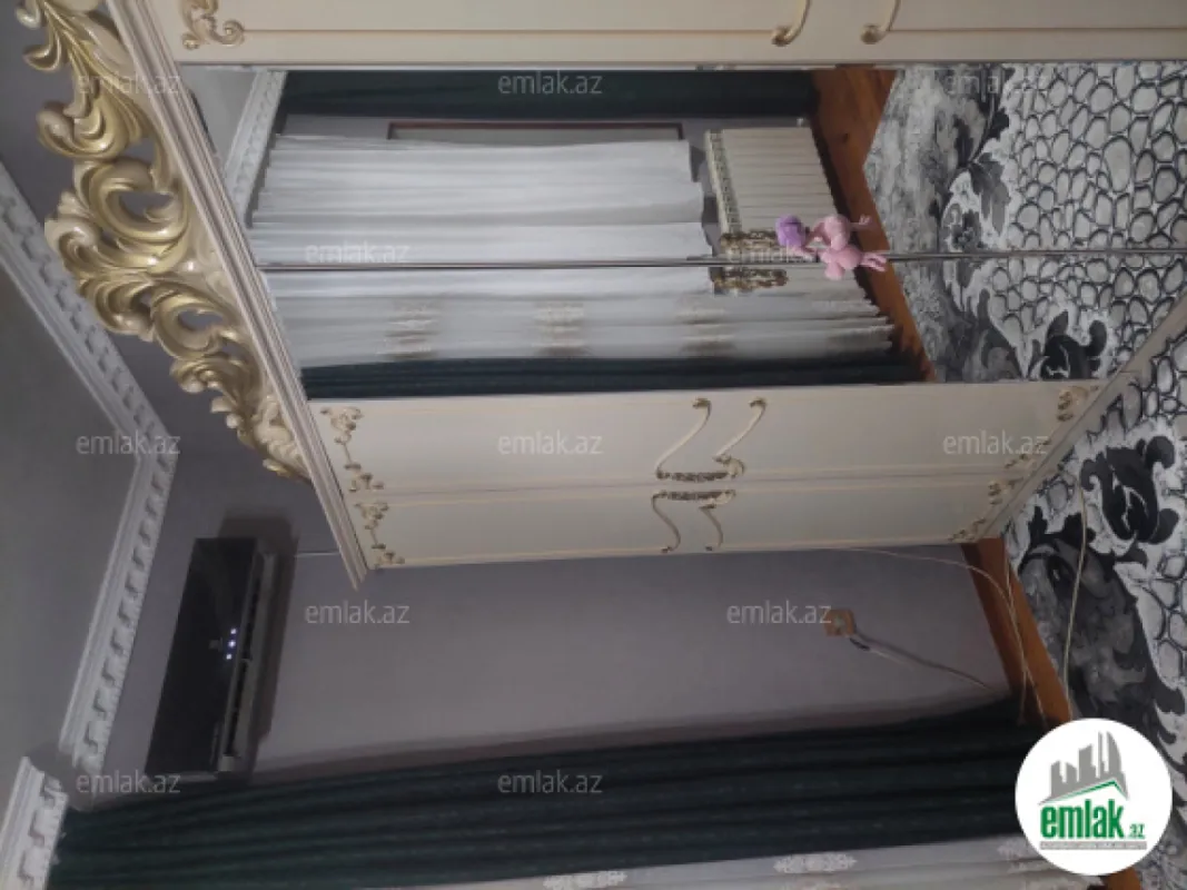 Satılır 7 otaqlı həyət evi 340 m²